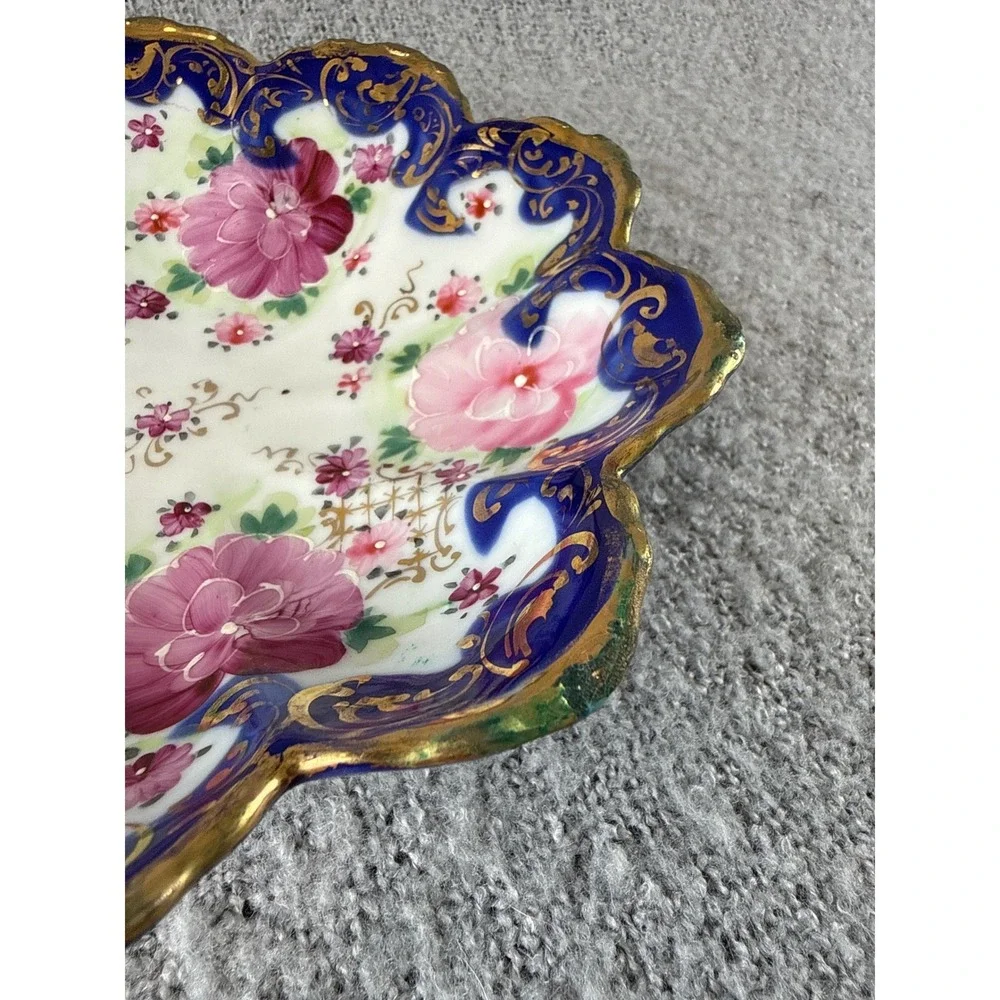 Grandmas Vintage Footed‎ Floral Bowl 7.5